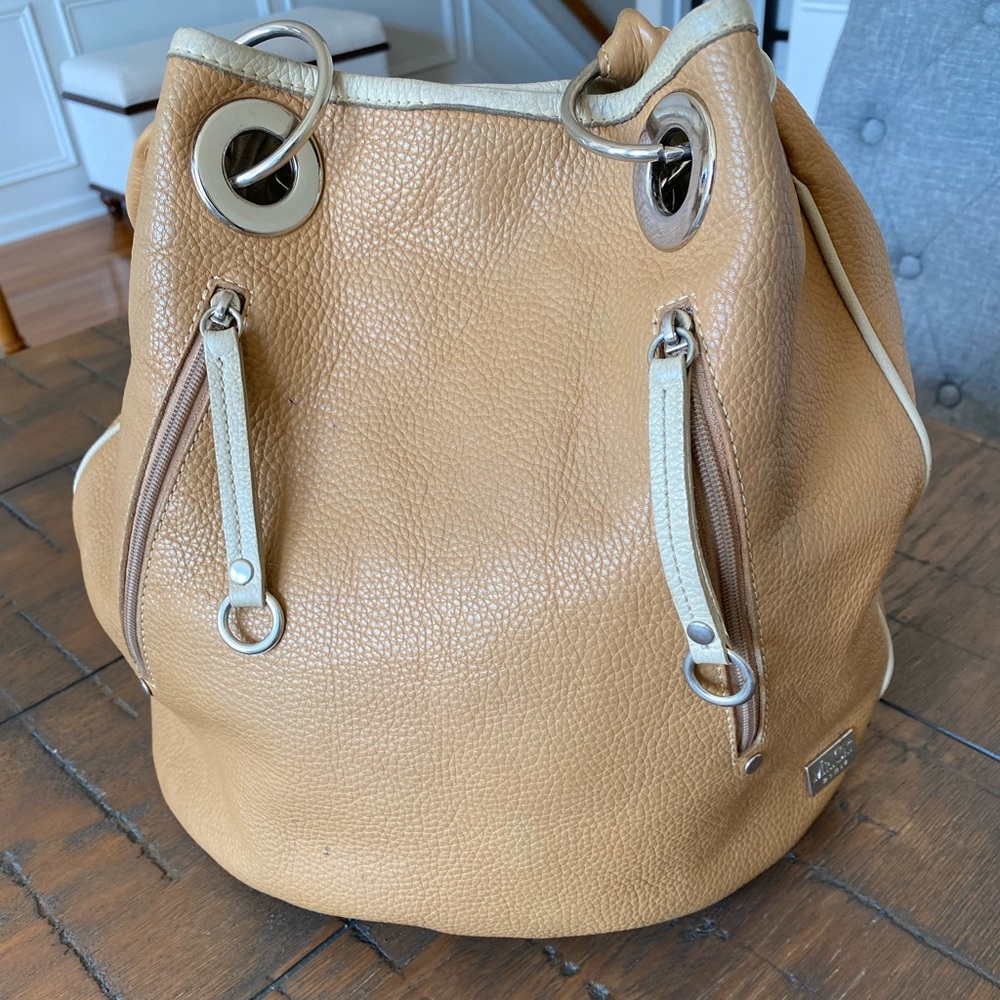 Leather Mr.Cat bag.